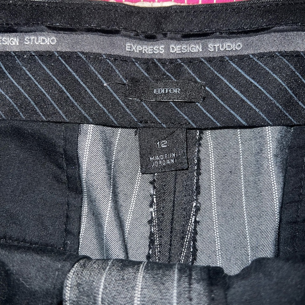 Capris | Express—“Editor” - Picture 4 of 4